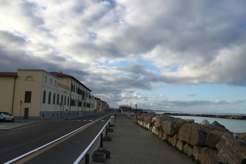 Apartmán Bilocale Sul Mare Marina Di Pisa Exteriér fotografie